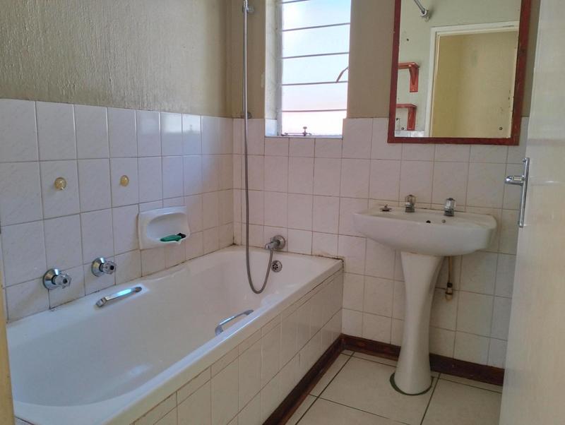 2 Bedroom Property for Sale in Birchleigh Gauteng