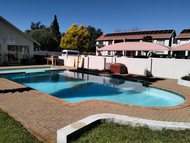 2 Bedroom Property for Sale in Glen Marais Gauteng
