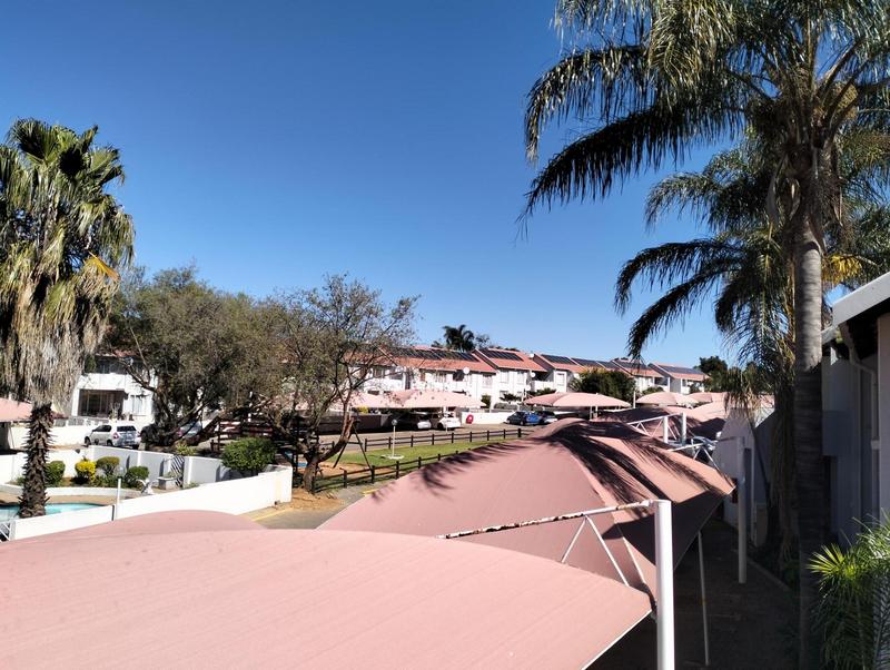 2 Bedroom Property for Sale in Glen Marais Gauteng