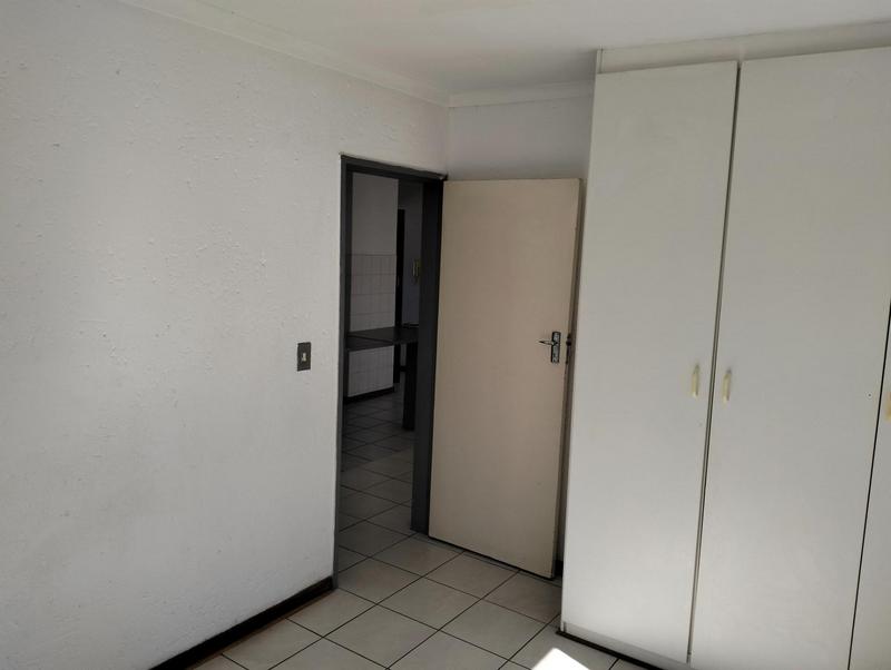 2 Bedroom Property for Sale in Glen Marais Gauteng