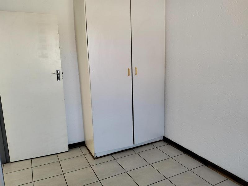 2 Bedroom Property for Sale in Glen Marais Gauteng