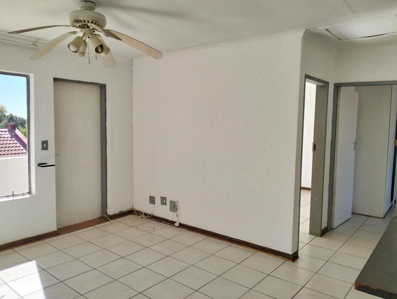 2 Bedroom Property for Sale in Glen Marais Gauteng