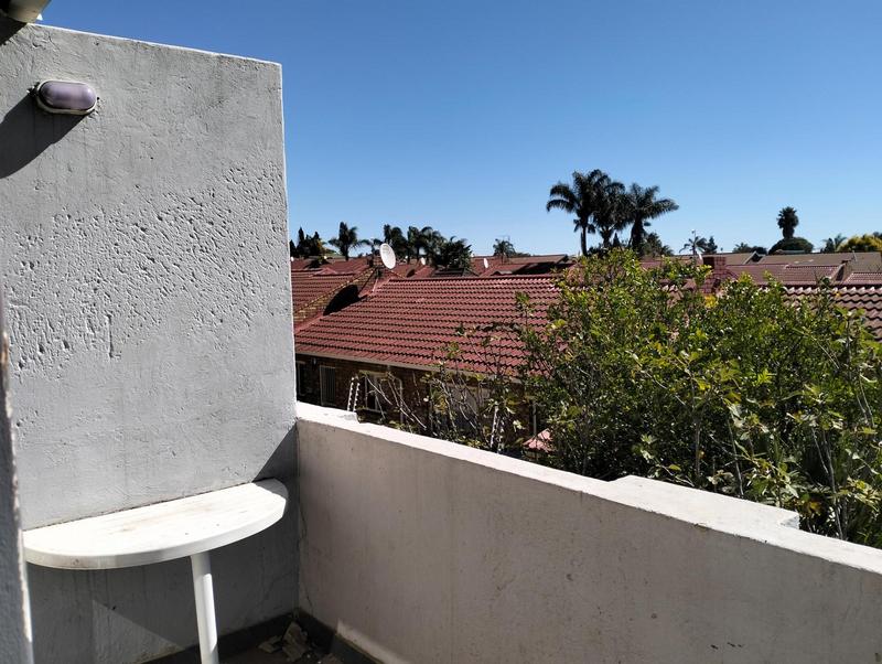 2 Bedroom Property for Sale in Glen Marais Gauteng