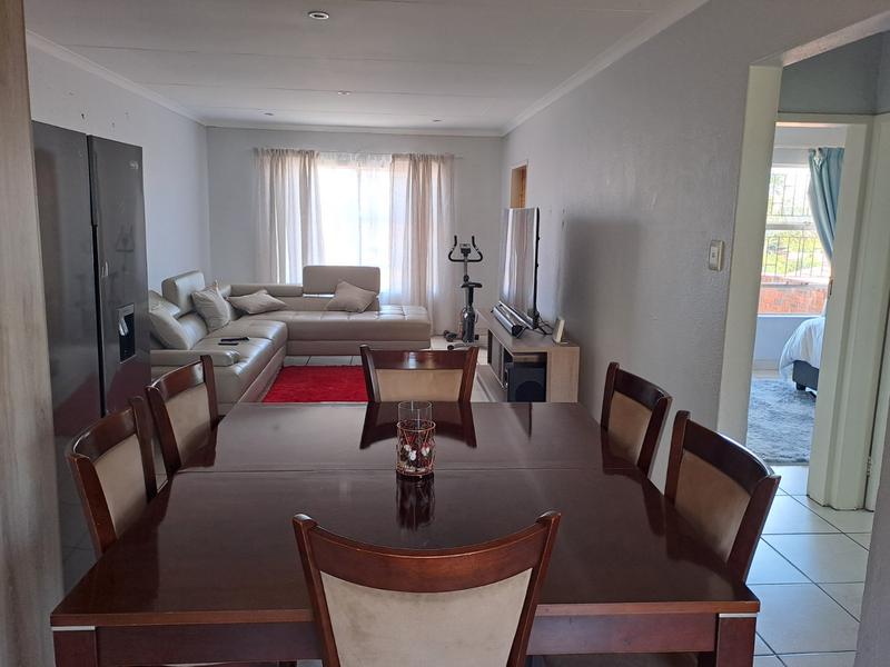 2 Bedroom Property for Sale in Wilro Park Gauteng