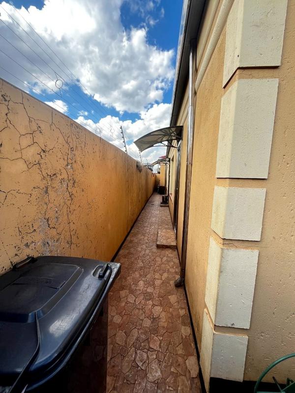 2 Bedroom Property for Sale in Glen Ridge Gauteng