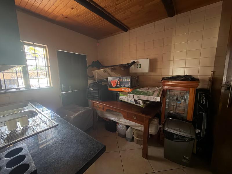 To Let 6 Bedroom Property for Rent in Hennops River Gauteng