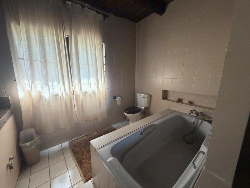 To Let 6 Bedroom Property for Rent in Hennops River Gauteng