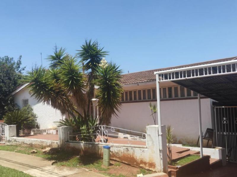 4 Bedroom Property for Sale in Laudium Gauteng
