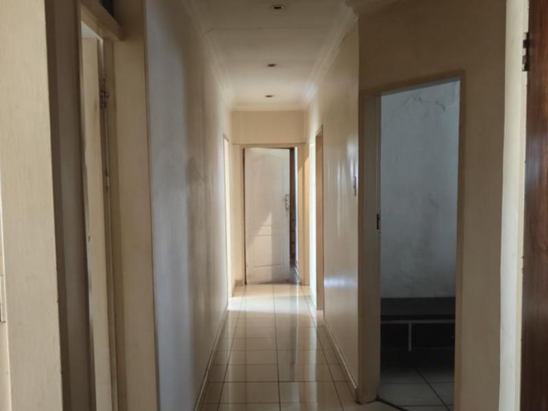 4 Bedroom Property for Sale in Laudium Gauteng