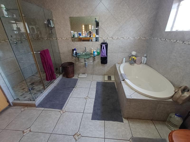 4 Bedroom Property for Sale in Vanderbijlpark SE Gauteng