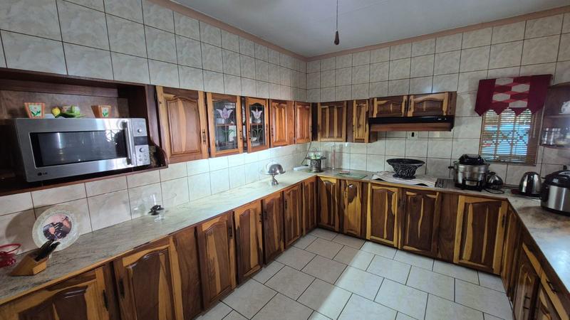 4 Bedroom Property for Sale in Dorandia Gauteng
