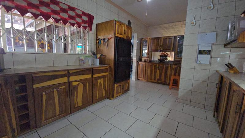 4 Bedroom Property for Sale in Dorandia Gauteng