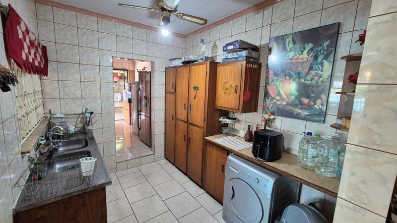 4 Bedroom Property for Sale in Dorandia Gauteng