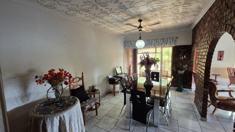 4 Bedroom Property for Sale in Dorandia Gauteng