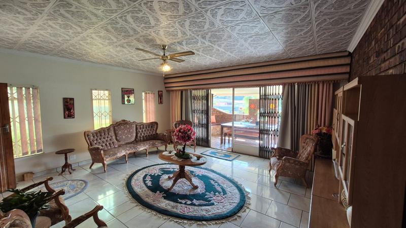 4 Bedroom Property for Sale in Dorandia Gauteng