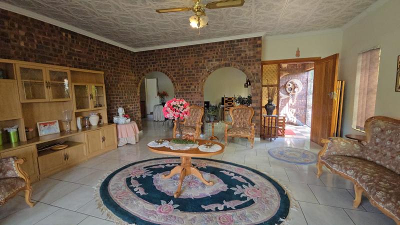 4 Bedroom Property for Sale in Dorandia Gauteng