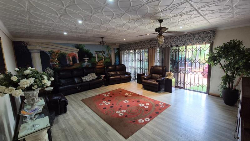 4 Bedroom Property for Sale in Dorandia Gauteng