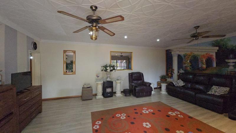 4 Bedroom Property for Sale in Dorandia Gauteng