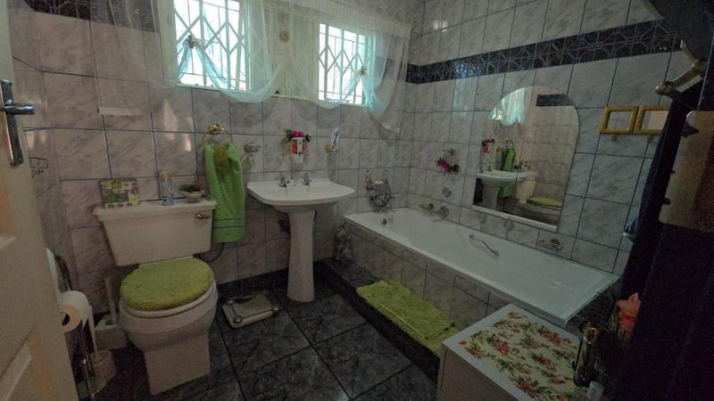 4 Bedroom Property for Sale in Dorandia Gauteng