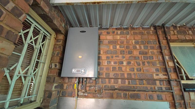 4 Bedroom Property for Sale in Dorandia Gauteng
