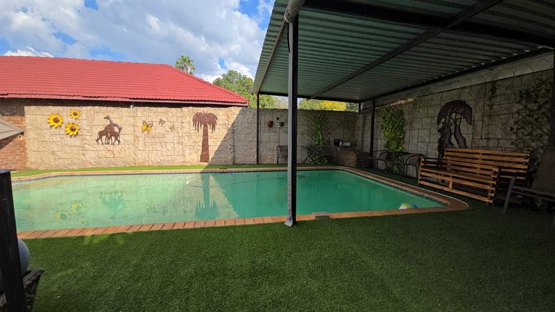 4 Bedroom Property for Sale in Dorandia Gauteng