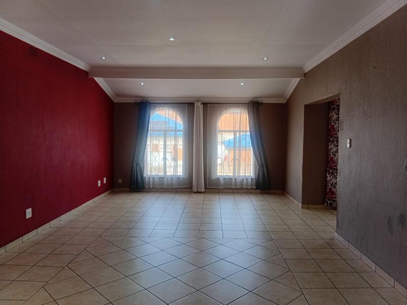 2 Bedroom Property for Sale in New Redruth Gauteng