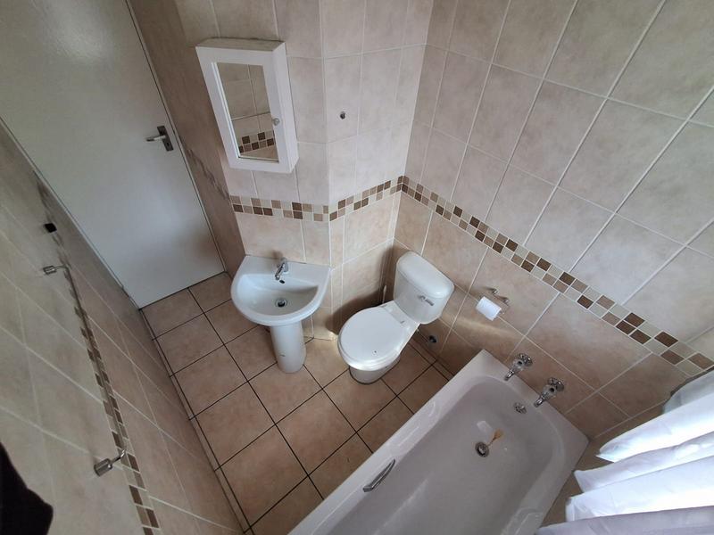 2 Bedroom Property for Sale in New Redruth Gauteng