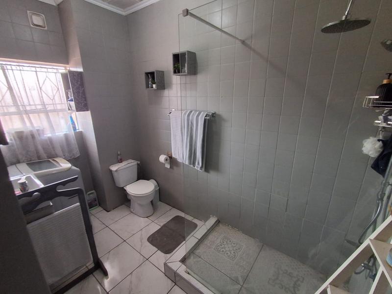 2 Bedroom Property for Sale in Albemarle Gauteng
