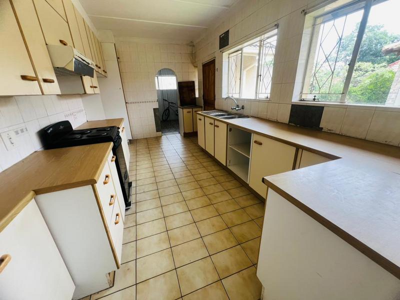 5 Bedroom Property for Sale in Birchleigh Gauteng