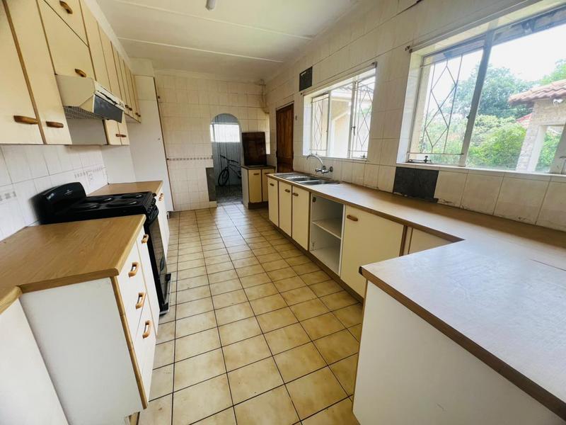 5 Bedroom Property for Sale in Birchleigh Gauteng
