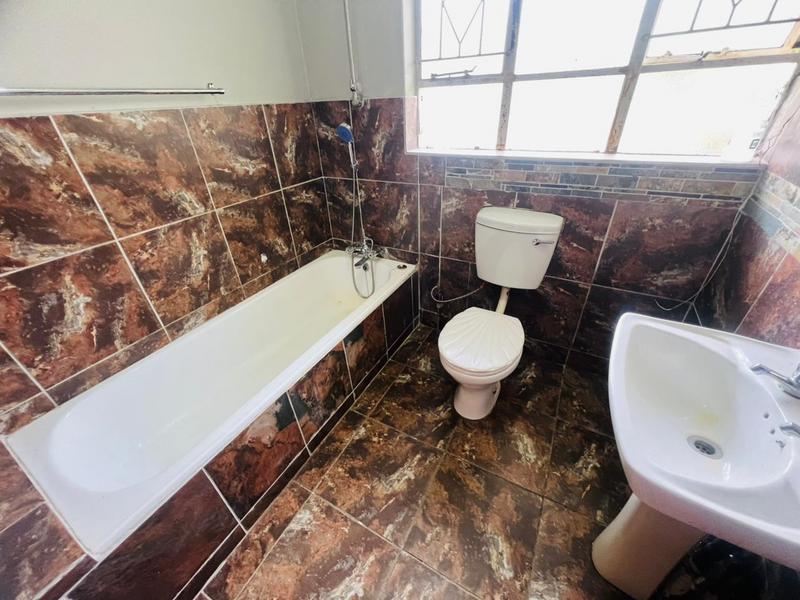 5 Bedroom Property for Sale in Birchleigh Gauteng
