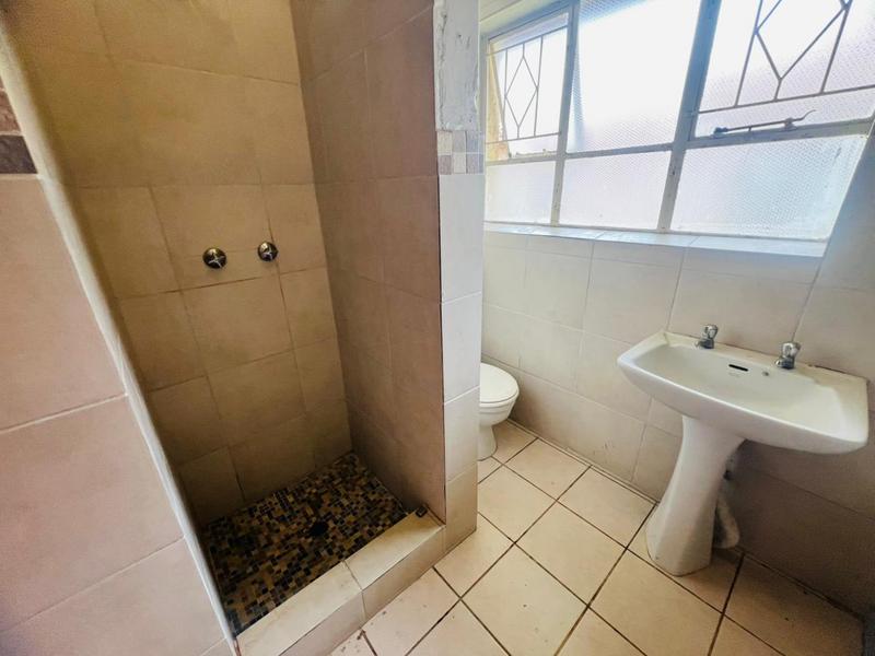 5 Bedroom Property for Sale in Birchleigh Gauteng