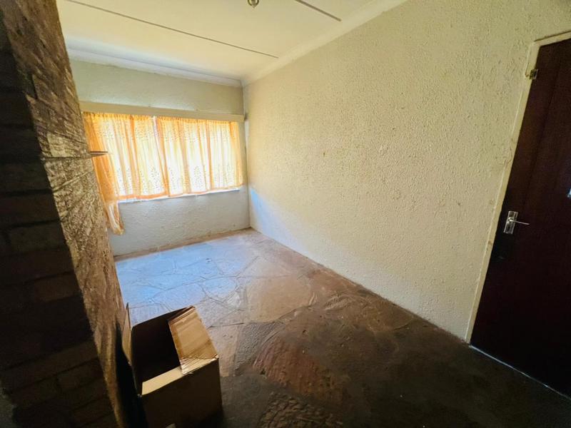 5 Bedroom Property for Sale in Birchleigh Gauteng