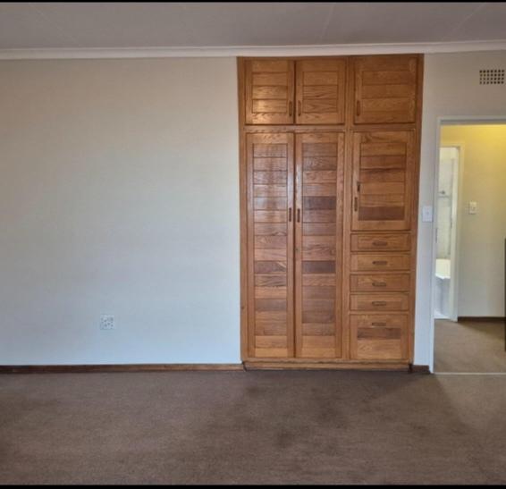 2 Bedroom Property for Sale in Terenure Gauteng