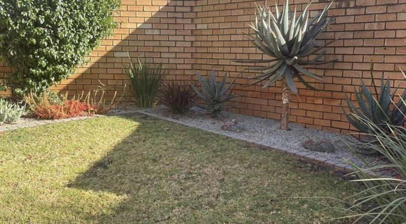 4 Bedroom Property for Sale in Van Riebeeck Park Gauteng