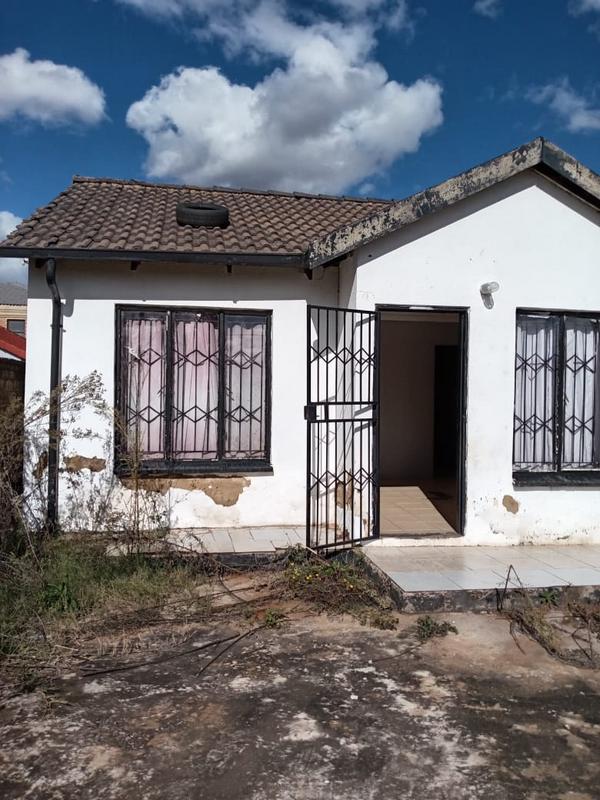 3 Bedroom Property for Sale in Protea Glen Gauteng