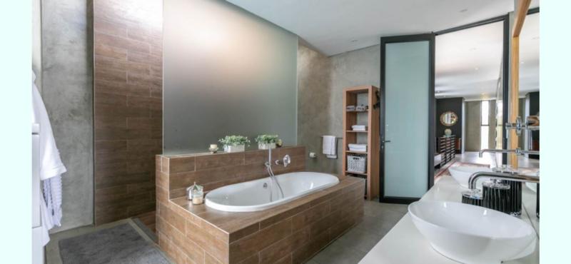 4 Bedroom Property for Sale in Glen Eagle Estate Gauteng