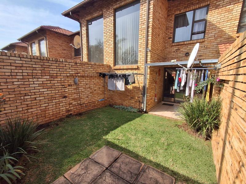 2 Bedroom Property for Sale in General Albertspark Gauteng