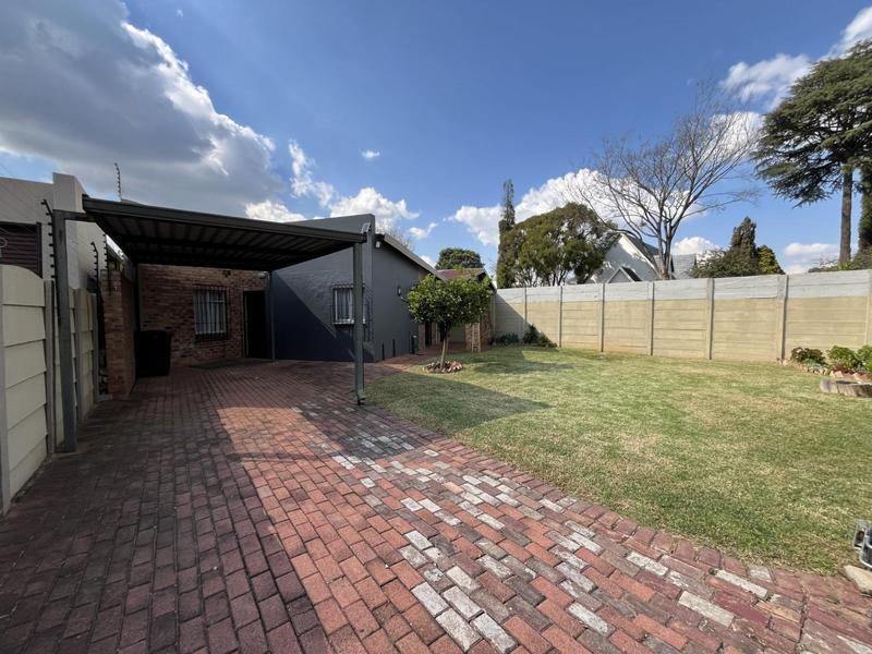 1 Bedroom Property for Sale in Bonaero Park Gauteng