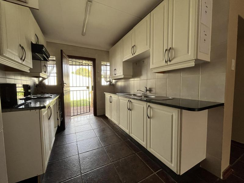 1 Bedroom Property for Sale in Bonaero Park Gauteng