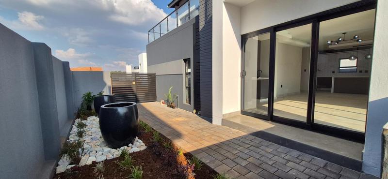 4 Bedroom Property for Sale in Fountainbrook Estate Gauteng