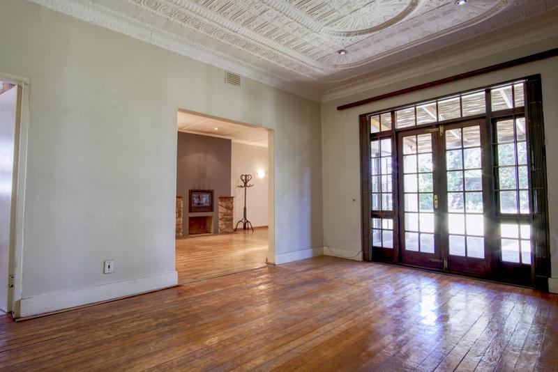 4 Bedroom Property for Sale in Greenside Gauteng