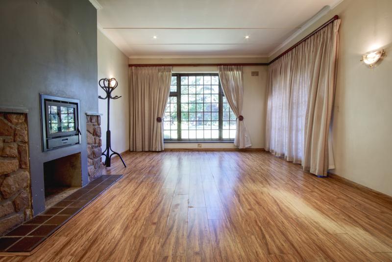 4 Bedroom Property for Sale in Greenside Gauteng