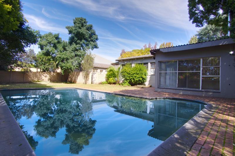 4 Bedroom Property for Sale in Greenside Gauteng