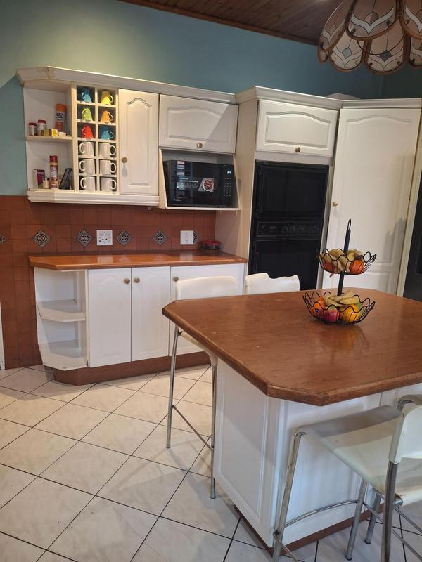 4 Bedroom Property for Sale in Greenside Gauteng