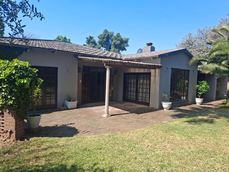 4 Bedroom Property for Sale in Greenside Gauteng