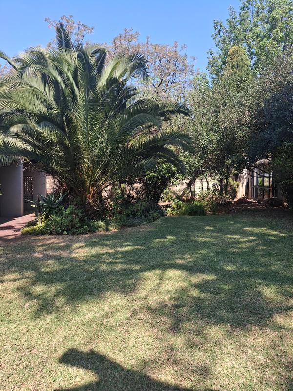 4 Bedroom Property for Sale in Greenside Gauteng