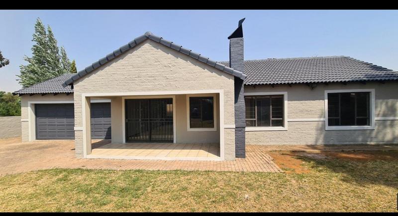 To Let 2 Bedroom Property for Rent in Kookrus Gauteng