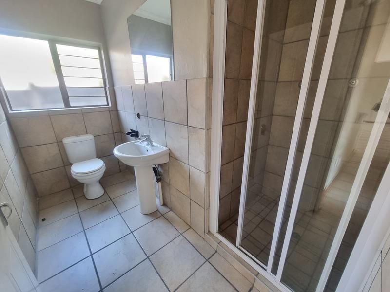 To Let 2 Bedroom Property for Rent in Kookrus Gauteng