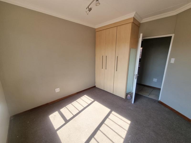 To Let 2 Bedroom Property for Rent in Kookrus Gauteng